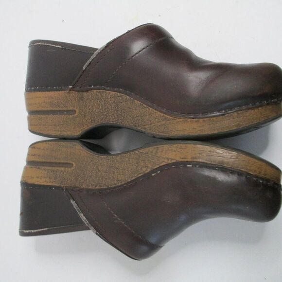 Dansko Brown Leather Professional Comfort Slip-On Clog Size EUR 39 US 8.5 - Picture 10 of 16